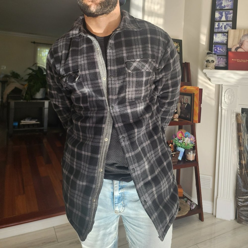 Grey and Black sherpa-lined flannel jacket, L
